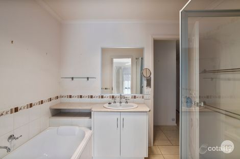 Property photo of 20 Grevillea Avenue Kangaroo Flat VIC 3555