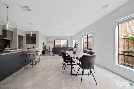 Property photo of 657 Grand Boulevard Mickleham VIC 3064