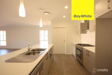 Property photo of 129 Hampshire Boulevard Spring Farm NSW 2570
