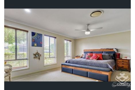 Property photo of 10 Parkside Place Forest Lake QLD 4078