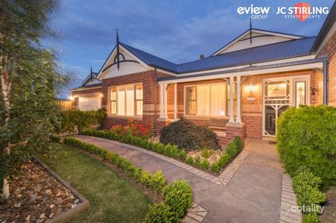 Property photo of 17 Tulip Grove Cranbourne VIC 3977