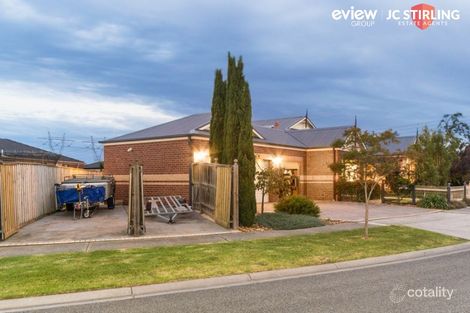 Property photo of 17 Tulip Grove Cranbourne VIC 3977