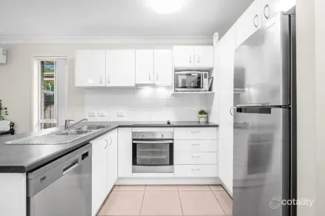 Property photo of 1/2145 Wynnum Road Wynnum West QLD 4178
