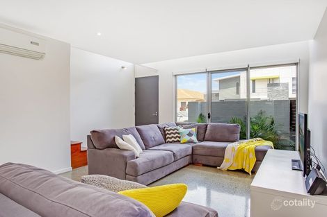 Property photo of 32 South Bay Drive Varsity Lakes QLD 4227