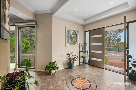 Property photo of 165-167 Balaclava Road Maryborough VIC 3465