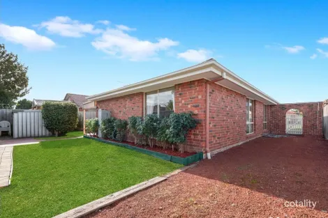 Property photo of 10 Duncraig Court Narre Warren VIC 3805