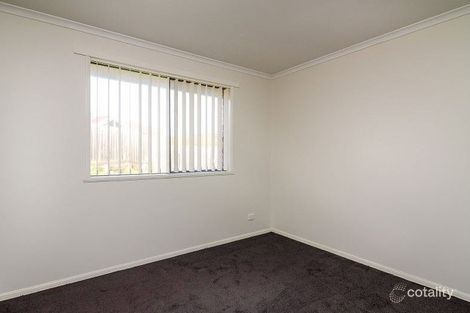Property photo of 29 Postregna Way Skye VIC 3977