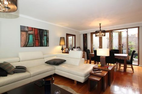 2/2 Marlborough St, Caulfield North, VIC 3161