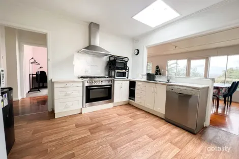 Property photo of 28 Rhonda Street Rosanna VIC 3084