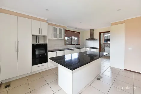 Property photo of 10 Felgate Close Tullamarine VIC 3043
