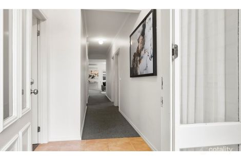 Property photo of 55 Dolphin Crescent Point Cook VIC 3030