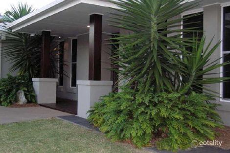 Property photo of 4 Victoria Drive Pacific Pines QLD 4211