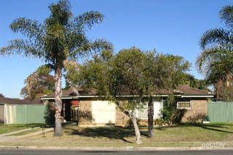 13 Caulfield Cres, St Johns Park, NSW 2176