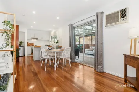 Property photo of 40 Oberon Drive Carrum Downs VIC 3201