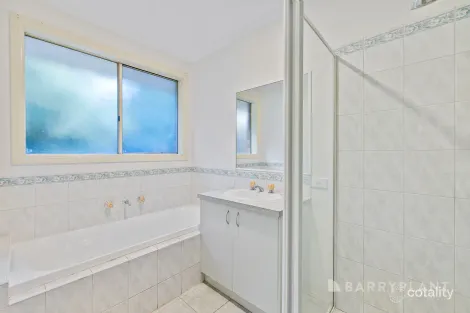 Property photo of 124 Earlsfield Drive Berwick VIC 3806