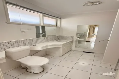 Property photo of 19 Vanessa Crescent Wheelers Hill VIC 3150