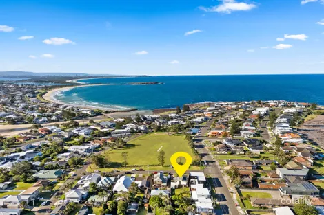 Property photo of 12 Beach Road Barrack Point NSW 2528