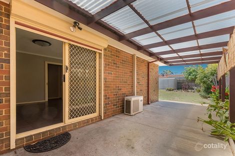 Property photo of 19 McKenzie Crescent Roxburgh Park VIC 3064