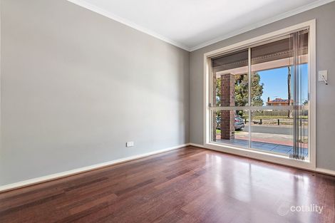 Property photo of 19 McKenzie Crescent Roxburgh Park VIC 3064