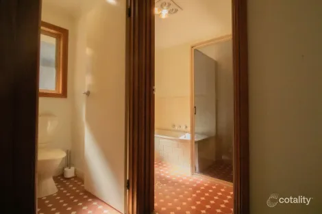 Property photo of 5 McKinnon Park Clare SA 5453