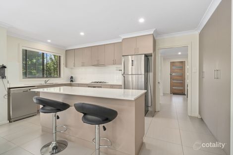 Property photo of 33 Gordon Withnall Crescent Dunlop ACT 2615