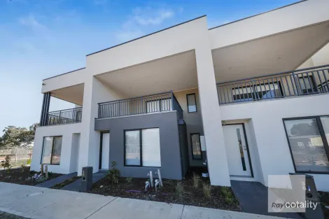 38 Shingleback Walk, Mickleham, VIC 3064