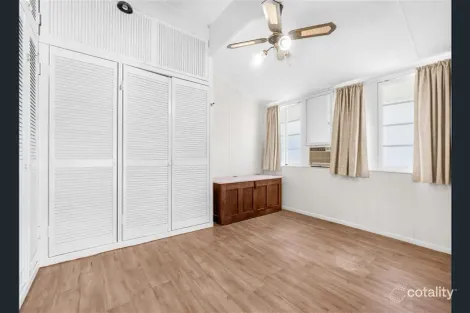 Property photo of 13 Chestnut Street Wynnum QLD 4178