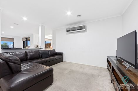 Property photo of 19 Mathisen Terrace Hillside VIC 3037