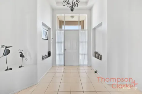 Property photo of 56 Golden Wattle Crescent Thornton NSW 2322