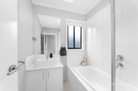 Property photo of 21 Wilkinson Street Mernda VIC 3754