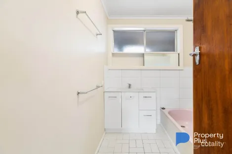 Property photo of 21 Chapel Street Kangaroo Flat VIC 3555