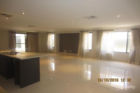 10 Litoria Pass, Dayton, WA 6055