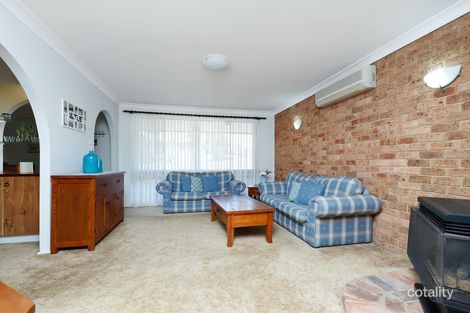 Property photo of 5 Curl Curl Place Woodbine NSW 2560