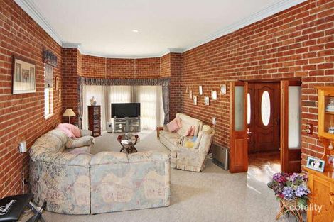 Property photo of 15 Moondah Close Hillvue NSW 2340