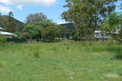 12 Richard St, Esk, QLD 4312