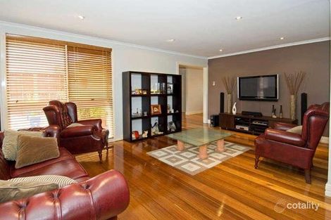 Property photo of 9 Kurrajong Crescent Watsonia North VIC 3087