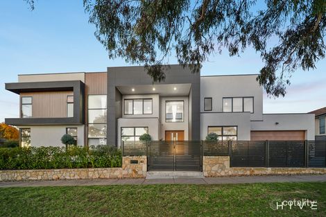 Property photo of 80 Hopetoun Circuit Yarralumla ACT 2600