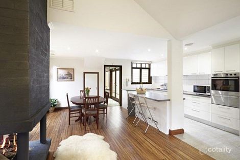 Property photo of 17 Colvin Grove Hawthorn VIC 3122