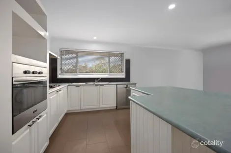 Property photo of 17 Katandra Crescent Bellbird Park QLD 4300
