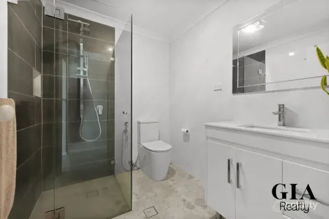 Property photo of 115 Ascot Drive Chipping Norton NSW 2170