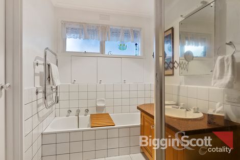 Property photo of 37 Saniky Street Notting Hill VIC 3168