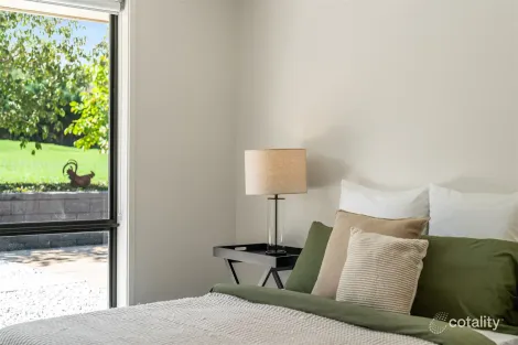 Property photo of 32 Highland Drive Bowral NSW 2576