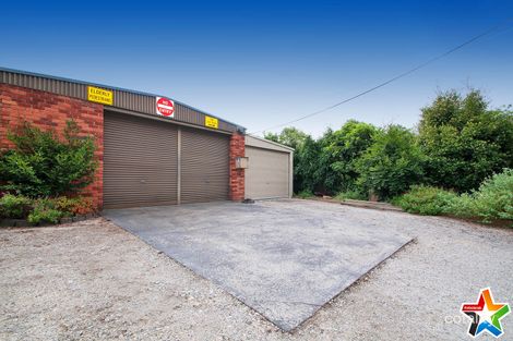 14 Wellington Rd, Wandin North, VIC 3139