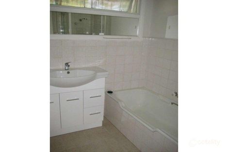 8 Crow St, Burwood East, VIC 3151