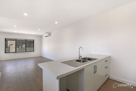Property photo of 2 Mullavey Place Werribee VIC 3030