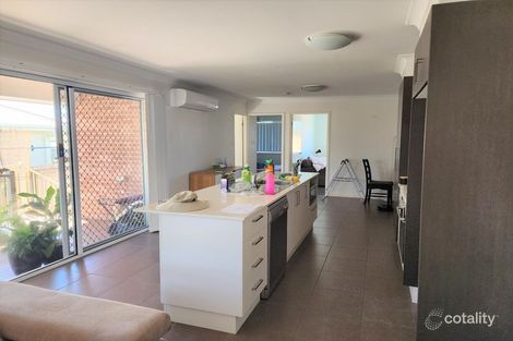 Property photo of 2/30 Adam Street Beachmere QLD 4510