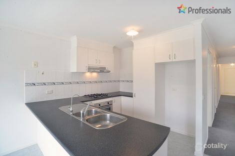 Property photo of 7 Verdon Avenue Caroline Springs VIC 3023