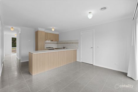 Property photo of 10/9 Shakespeare Court Drouin VIC 3818