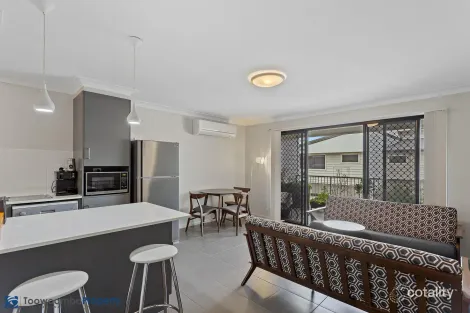 Property photo of 5/86 Anzac Avenue Newtown QLD 4350