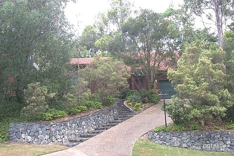 6 Marmindie St, Chapel Hill, QLD 4069